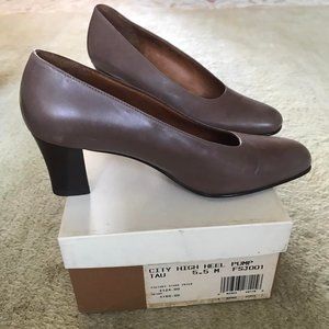 Coach Taupe Leather Pump Heel Shoes